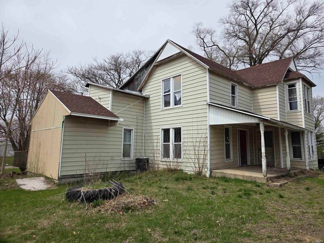 305 N Clark St, House other with 4 bedrooms, 2 bathrooms and null parking in Reynolds IN | Image 4