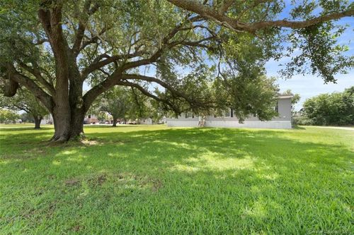 157 Clyde Olivers Ln, Lake Charles, LA, 70607-8724 | Card Image