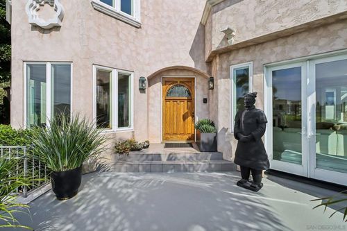 1295 W Redwood St, San Diego, CA, 92103-6085 | Card Image