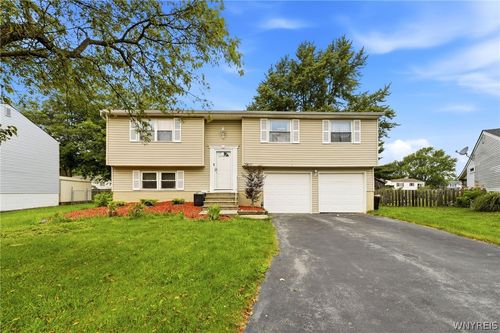7090 Academy Ln, Lockport, NY, 14094-5325 | Card Image