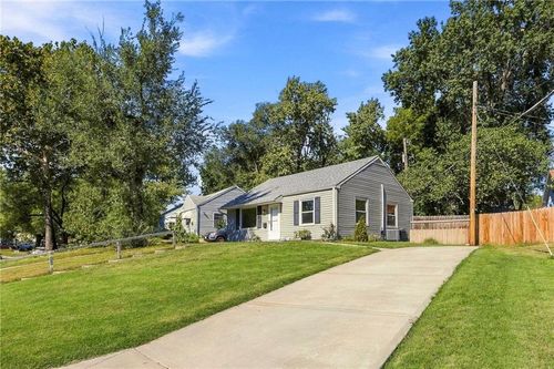 4802 Vista St, Kansas City, KS, 66106-3455 | Card Image
