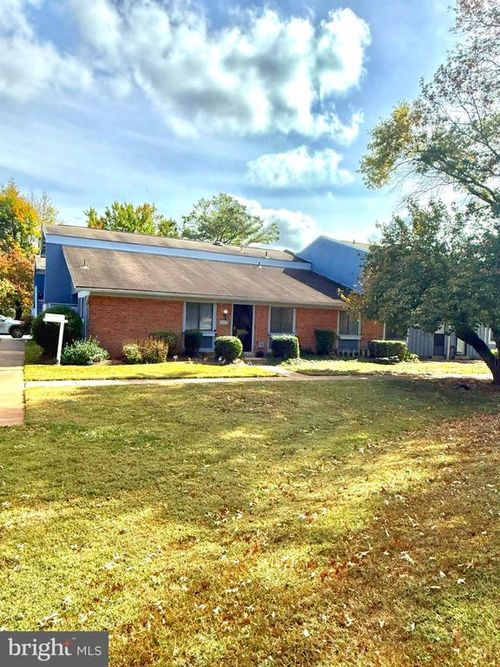 8684 Inyo Pl, MANASSAS PARK, VA, 20111-5207 | Card Image