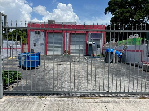 2529 Nw 23rd St, Miami, FL, 33142-7203 | Card Image