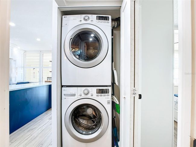 Full size washer and dryer | Image 21