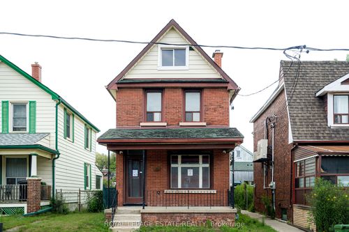201 Christie St, Toronto, ON, M6G3B5 | Card Image