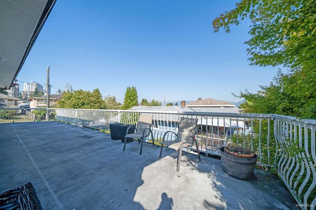 6296 Pearl Avenue, House other with 6 bedrooms, 3 bathrooms and 5 parking in Burnaby BC | Image 9