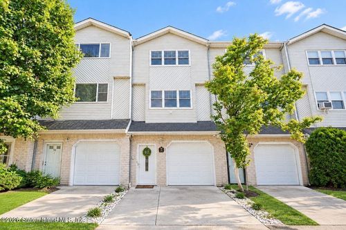 54 Stern Court, Staten Island, NY, 10308 | Card Image