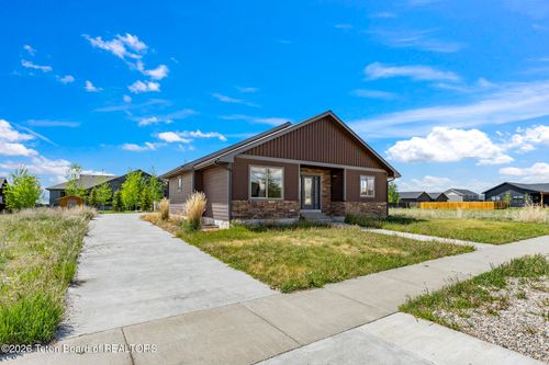 564 Palisade Trl, Driggs, ID, 83422-5410 | Card Image