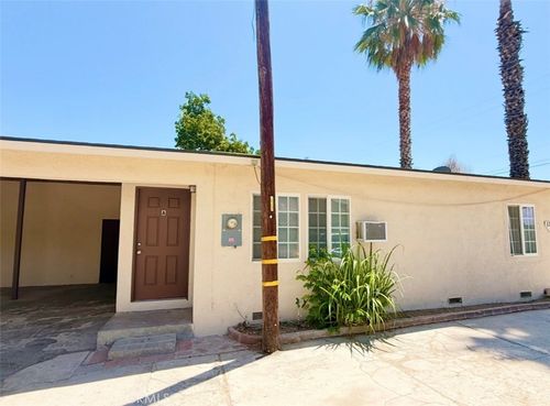 a-828 N Buena Vista St, Hemet, CA, 92543-1448 | Card Image