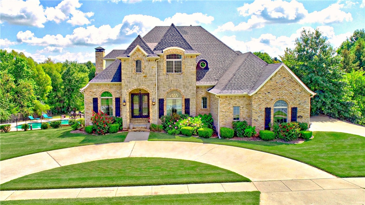 Gunnison Dr, Fayetteville, AR 72703