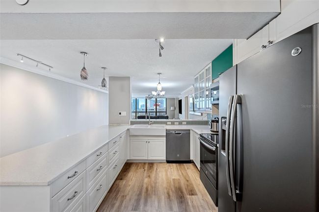UNIT-1004 - 2413 Bayshore Blvd, Condo with 2 bedrooms, 2 bathrooms and null parking in TAMPA FL | Image 9
