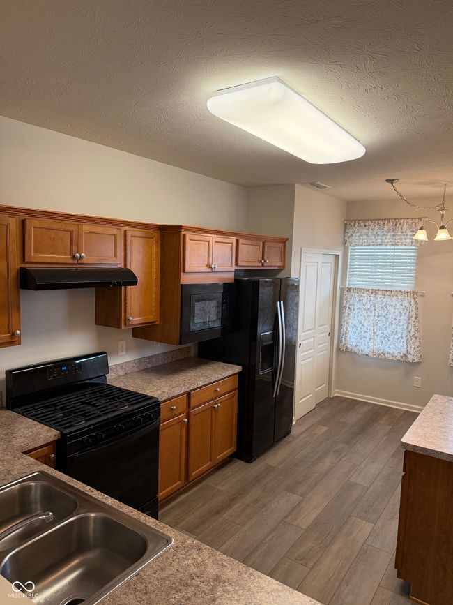 Kitchen | Image 22