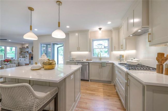 10314 Sagamore Ln, House other with 6 bedrooms, 5 bathrooms and null parking in Leawood KS | Image 24