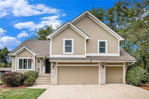 108 Cedar St, Smithville, MO, 64089-9534 | Card Image