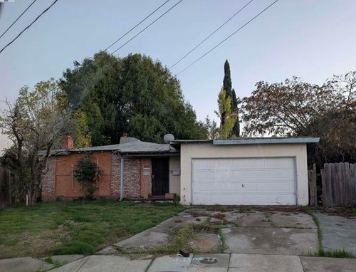 58 Coronado Ct, Pittsburg, CA, 94565-5209 | Card Image