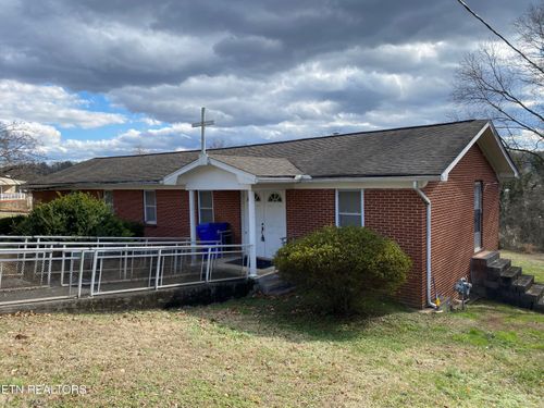 970 Sevier Ave, Harriman, TN, 37748-2316 | Card Image