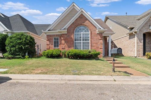 9122 Cinderhill Cv E, Cordova, TN, 38016-3520 | Card Image