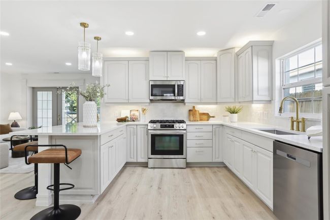 1712 25 Th Ave N, House other with 2 bedrooms, 1 bathrooms and null parking in ST PETERSBURG FL | Image 12