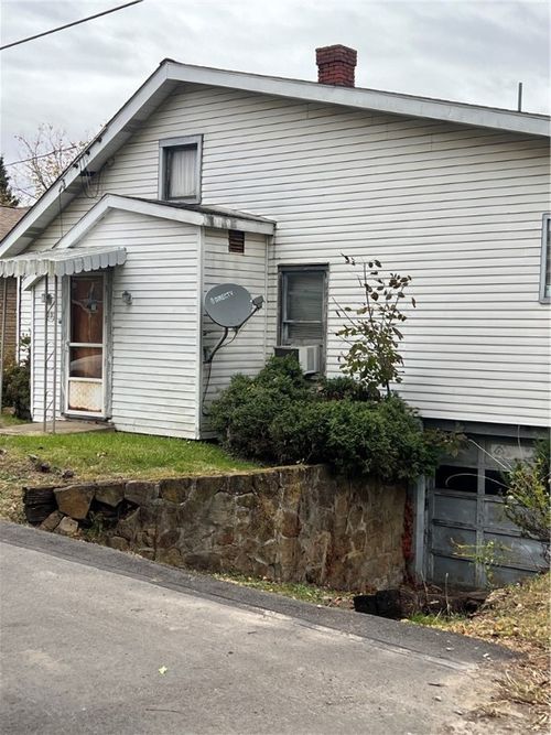 1133 Country Club Rd, Monongahela, PA, 15063-1013 | Card Image