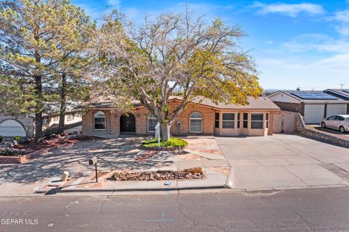 10406 Bon Aire Dr, El Paso, TX, 79924-1712 | Card Image