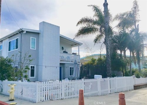 334 11th, Manhattan Beach, CA, 90266 | Card Image