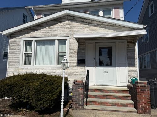 2029 Balmoral Ave, Union, NJ, 07083-5301 | Card Image