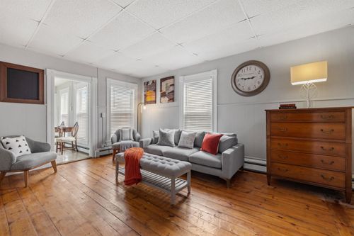 7-792 Grove St, Manchester, NH, 03103-4342 | Card Image