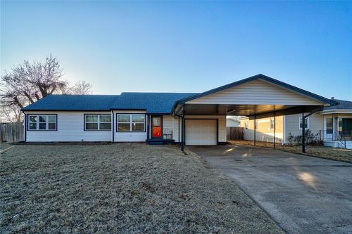 722 S 10th St, Kingfisher, OK, 73750-3402 | Card Image