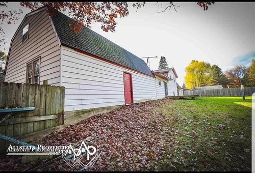 11093 Carr Rd, Davison, MI, 48423-9379 | Card Image