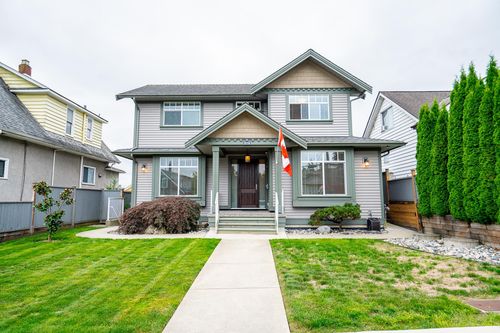 374 Simpson St, New Westminster, BC, V3L3J9 | Card Image