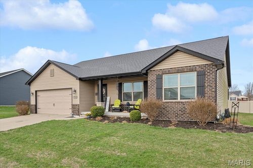 10946 Sylvan Vista Dr, Lebanon, IL, 62254-2334 | Card Image