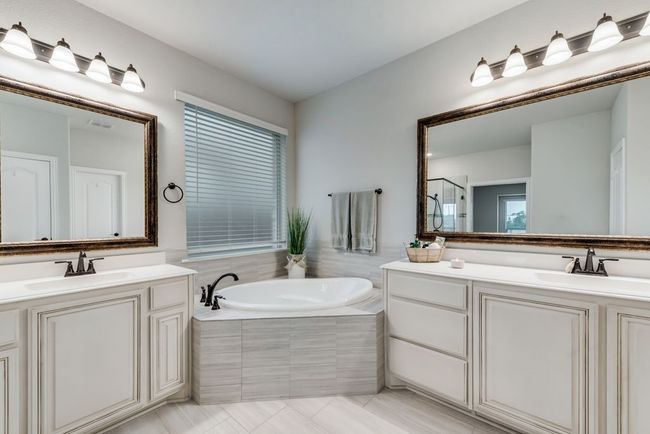 527 Shadow Glen Trl, House other with 5 bedrooms, 5 bathrooms and null parking in Wylie TX | Image 23