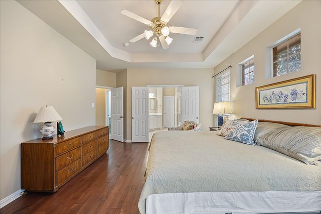 Downstairs master bedroom opens onto master bath | Image 17