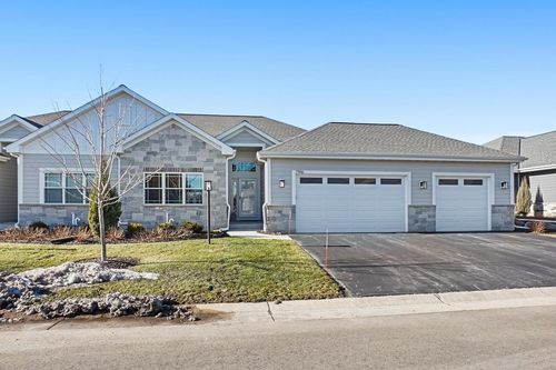 7916 E Stone Ridge Drive, Lannon, WI, 53046 | Card Image