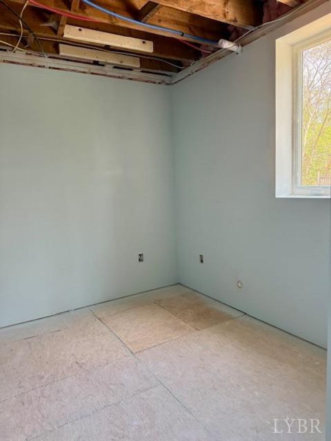 515 South St, House other with 4 bedrooms, 3 bathrooms and null parking in Bedford VA | Image 15