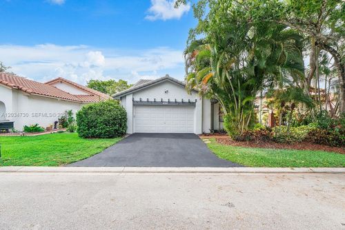 2073 Montpeliar, Weston, FL, 33326-2370 | Card Image