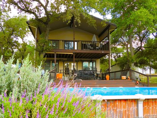 1497 Pebble Beach Rd, Lakehills, TX, 78063-6414 | Card Image