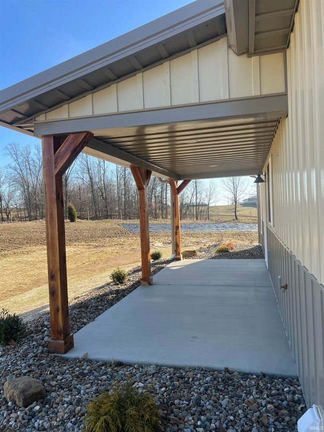 410 W Burress Rd, House other with 2 bedrooms, 2 bathrooms and null parking in Dale IN | Image 22