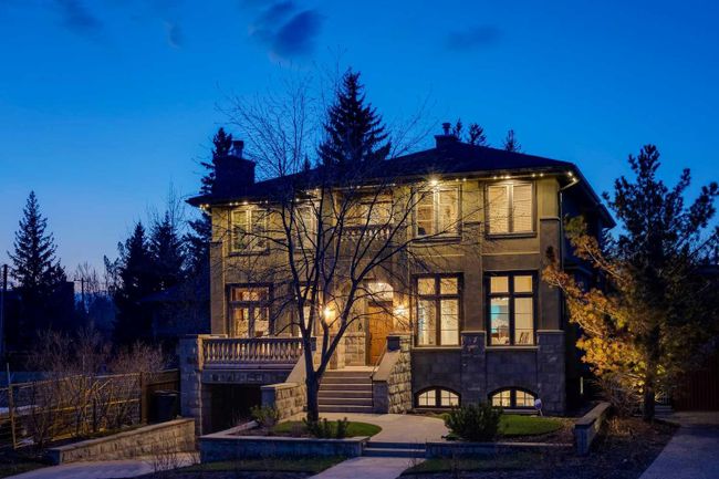 818 Hillcrest Avenue Sw, Home with 4 bedrooms, 3 bathrooms and 4 parking in Calgary AB | Image 1