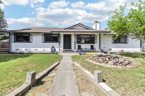 704 Daybrook Dr, Windsor, CA, 95492-9400 | Card Image