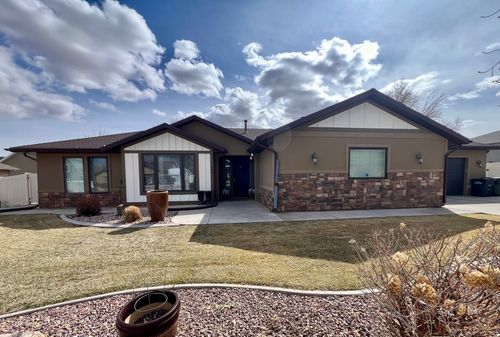 992 W 350 N, Roosevelt, UT, 84066-2663 | Card Image