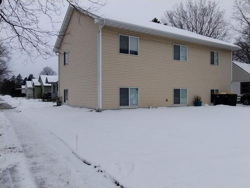 220 1st St, Farmington, MN, 55024-1004 | Card Image