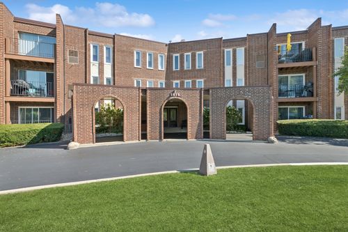 apt-226-1575 Sandpebble Dr, Wheeling, IL, 60090-5920 | Card Image