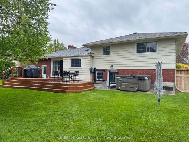250 Catherine St, House other with 4 bedrooms, 2 bathrooms and 4 parking in Goderich ON | Image 16