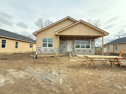 823 Se 11th Street Street, Des Moines, IA, 50309 | Card Image