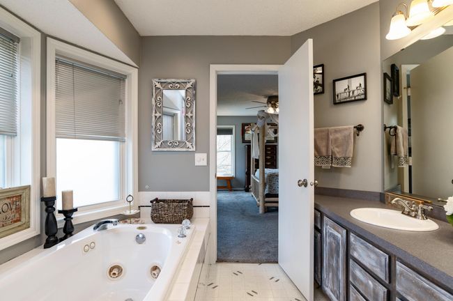 Relax after busy day in your jetted tub.jpg | Image 22