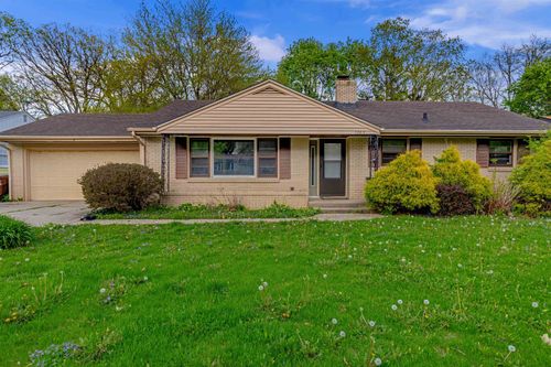 1303 Roncevalles Ave, ROCKFORD, IL, 61107-2053 | Card Image