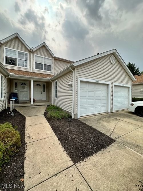 1330 Meadow Run, Copley, OH, 44321-2869 | Card Image
