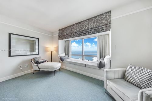 3005-1435 Brickell Ave, Miami, FL, 33131-3407 | Card Image