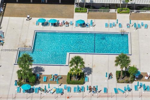 232-500 Bayview Dr, Sunny Isles Beach, FL, 33160-4748 | Card Image